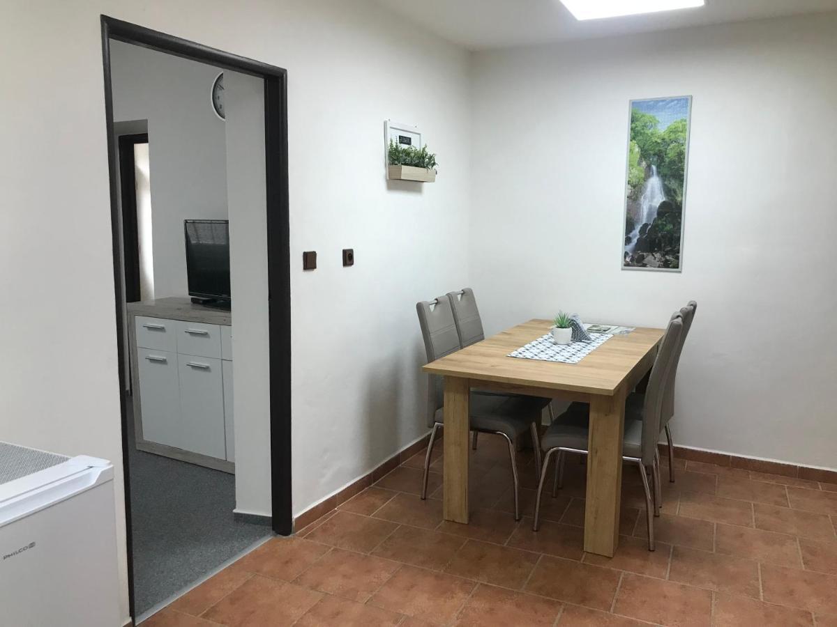 Cyklo-Moto Apartman Lomnice nad Luznici Luaran gambar