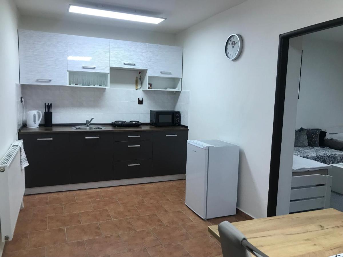 Cyklo-Moto Apartman Lomnice nad Luznici Luaran gambar