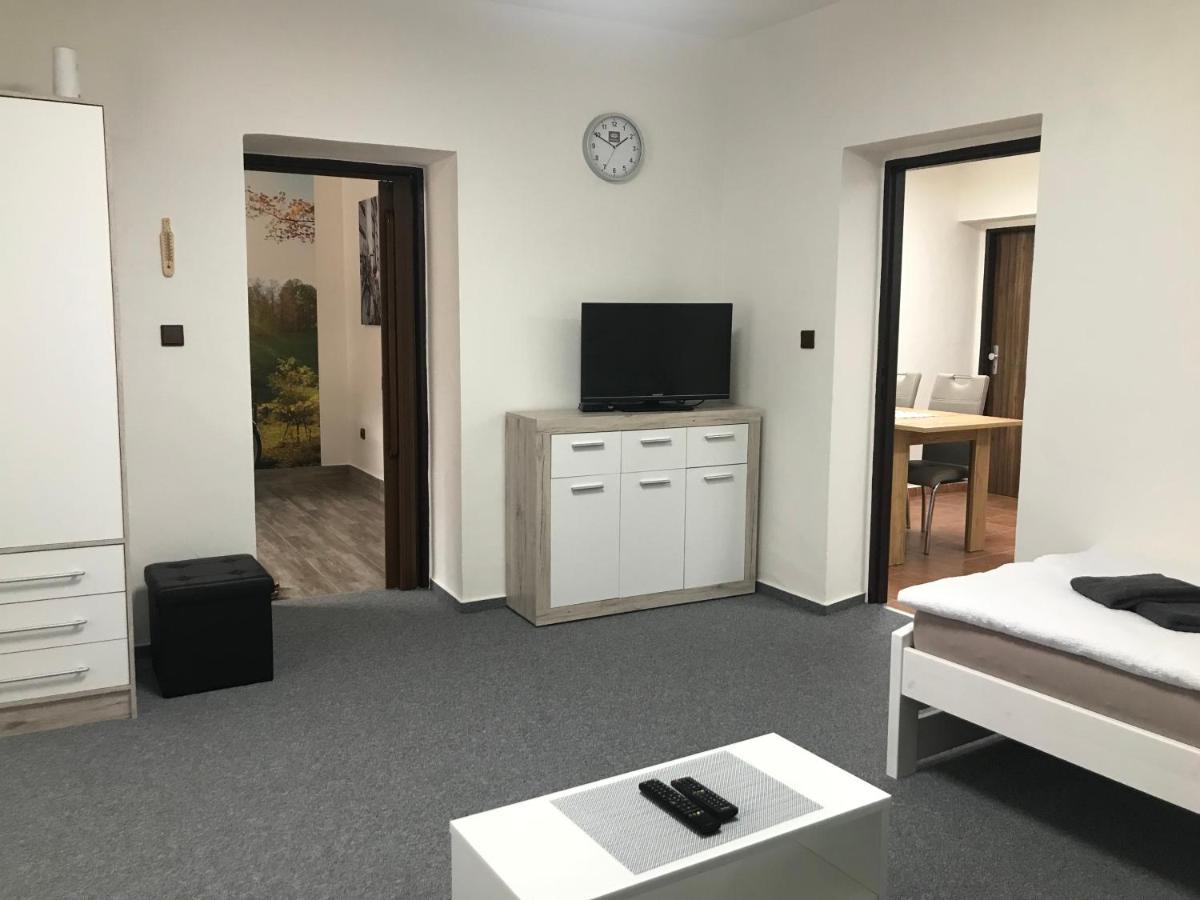 Cyklo-Moto Apartman Lomnice nad Luznici Luaran gambar